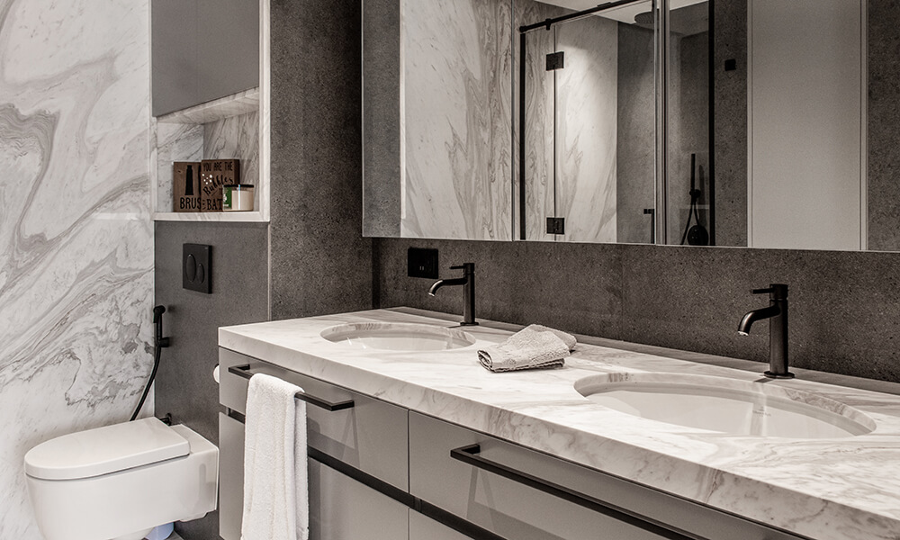South Ridge Tower Luxury Master Bathroom - Ashtaar Interior Design