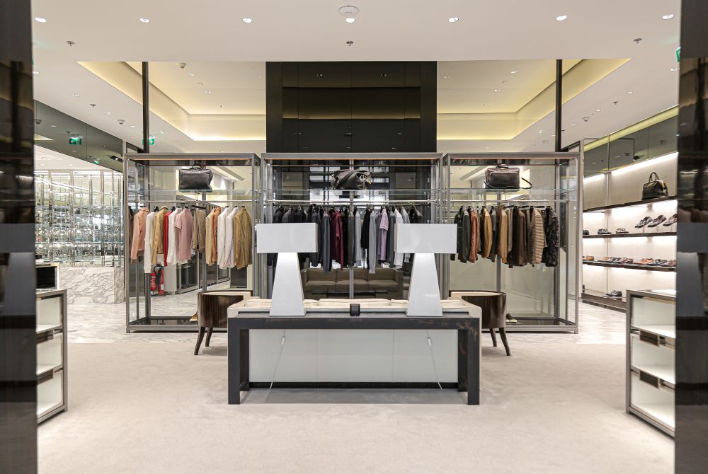 hanging_rack_retail_store_tom_ford